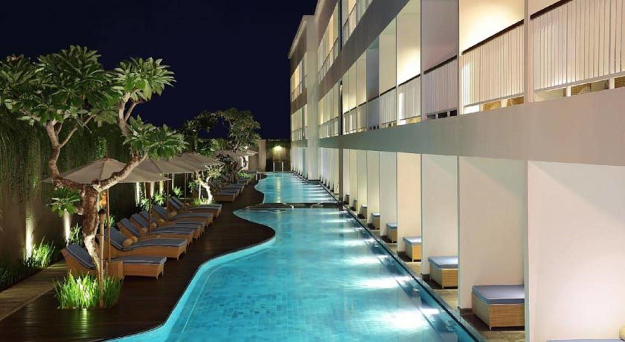 Ossotel Legian Exterior foto